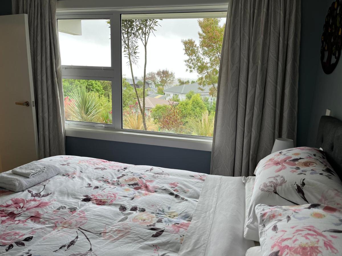 Fully Renovated Hillside Apartment Close To City ไครสต์เชิร์ช ภายนอก รูปภาพ
